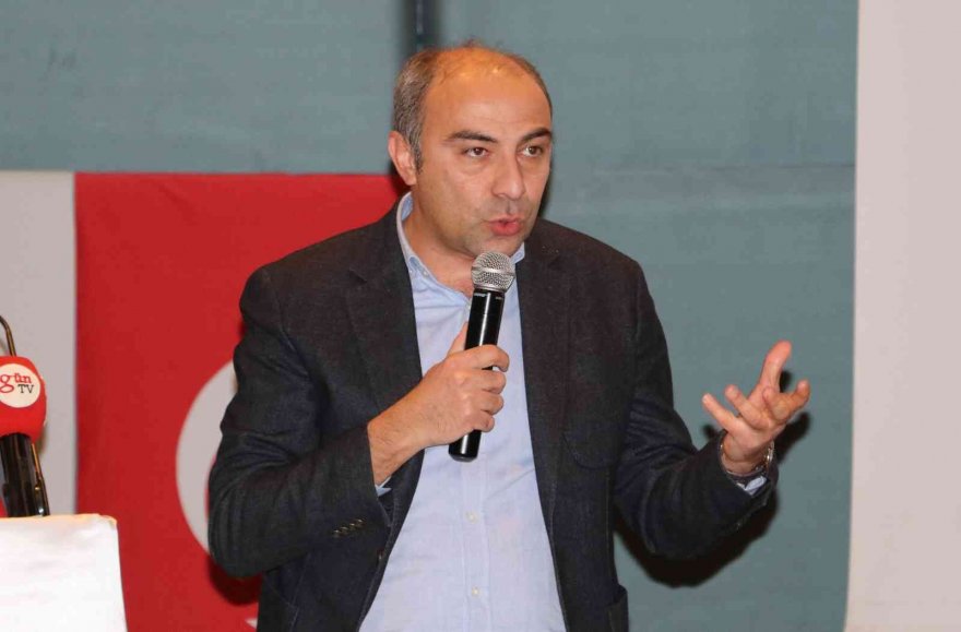 Adana’da gazeteciler dezenformasyon konusunda bilgilendirildi