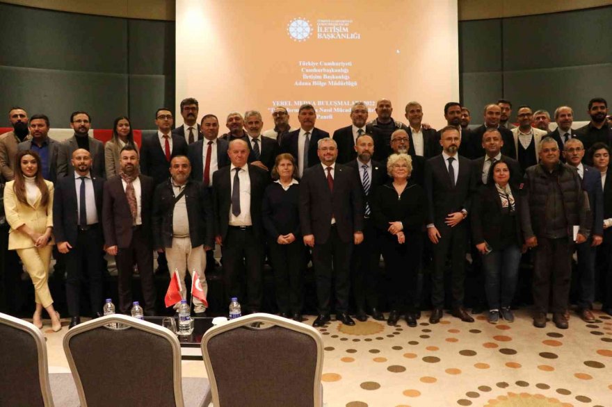 Adana’da gazeteciler dezenformasyon konusunda bilgilendirildi