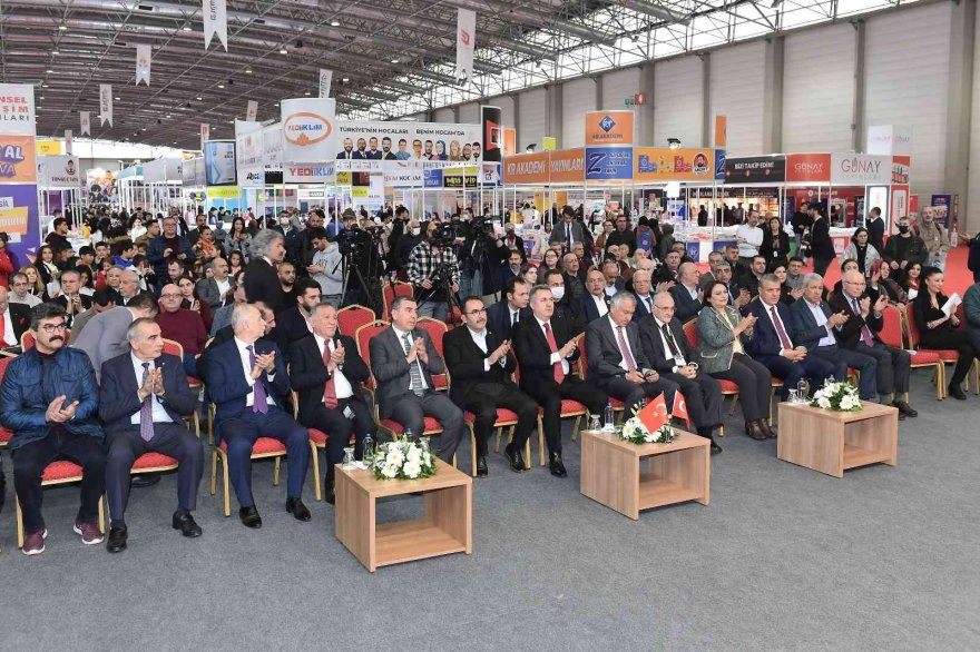 Çukurova Kitap Fuarı açıldı