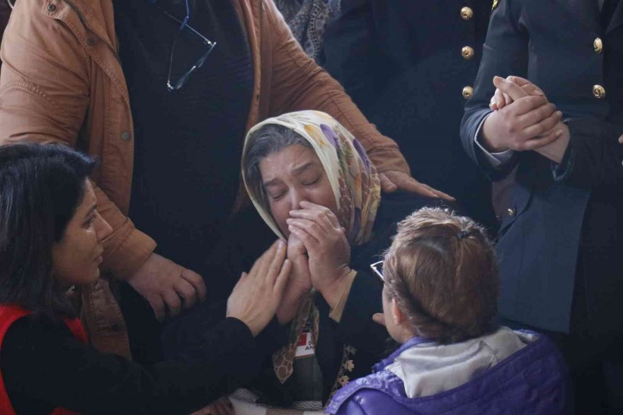Otobüs kazasında şehit olan Eren Öztürk, Adana’da son yolculuğuna uğurlandı