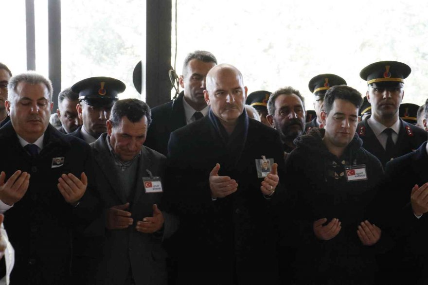 Otobüs kazasında şehit olan Eren Öztürk, Adana’da son yolculuğuna uğurlandı