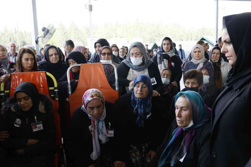 Otobüs kazasında şehit olan Yasin Eroğlu, son yolculuğuna uğurlandı