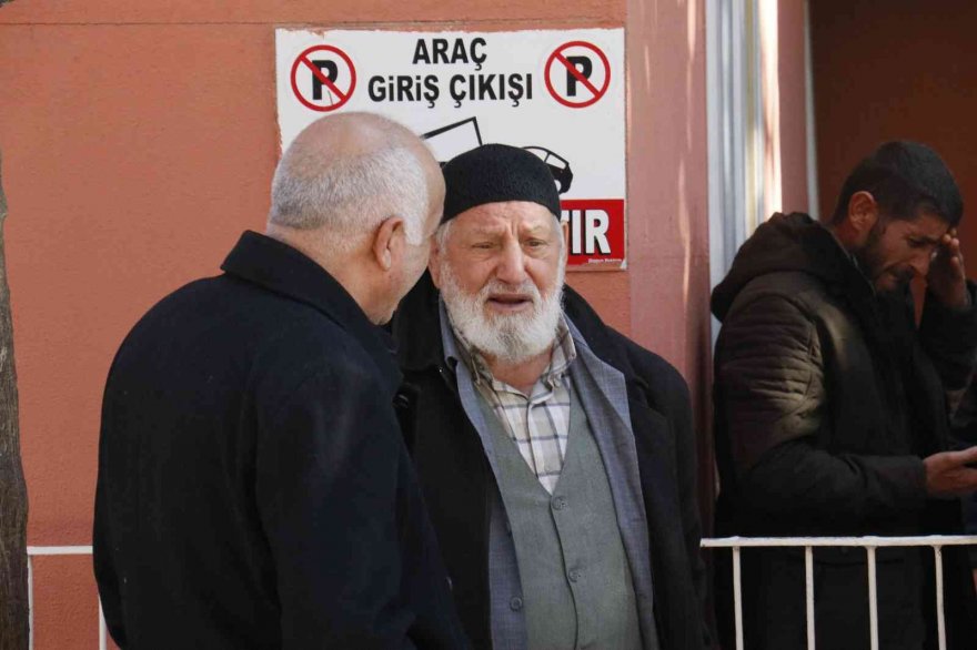 Adana’da kan davasına kurban giden gencin cenazesi teslim alındı