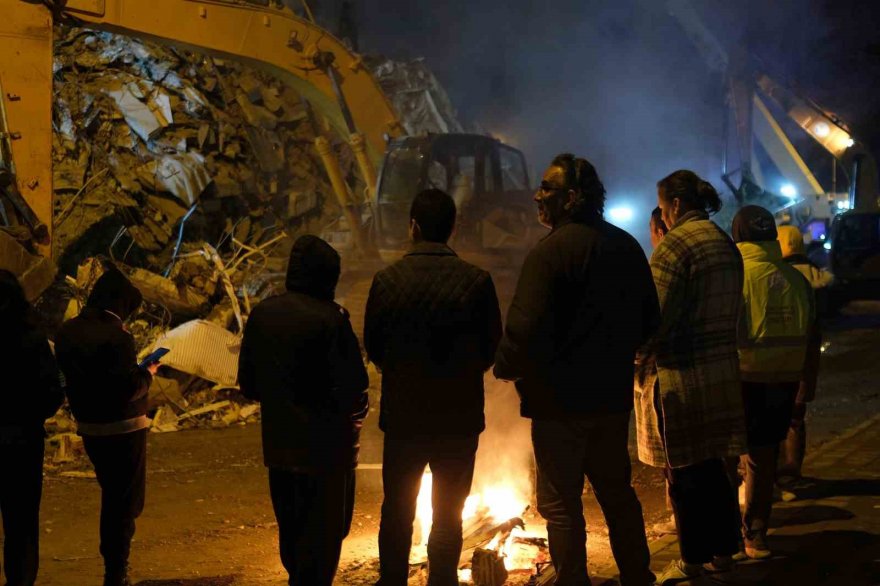 Adana'da son durum: 109 kişi hayatını kaybetti, 1500 kişi yaralı