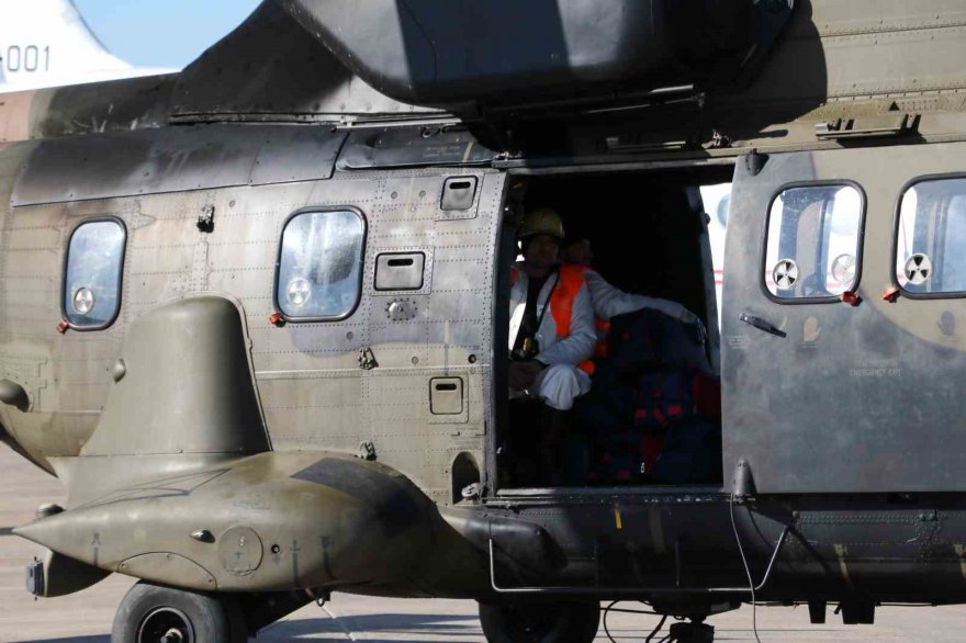 Mehmetçik’ten deprem bölgelerine yardım sortisi