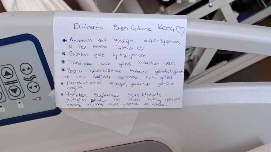 Enkazdan kurtulan Elif Naz yazdığı notlarla hayata tutunuyor