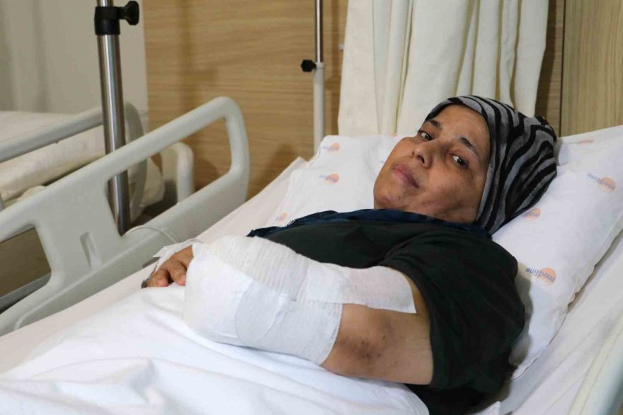 Eşi ve 1 evladını depremde kaybetti, kendisinin de sol kolu kesildi