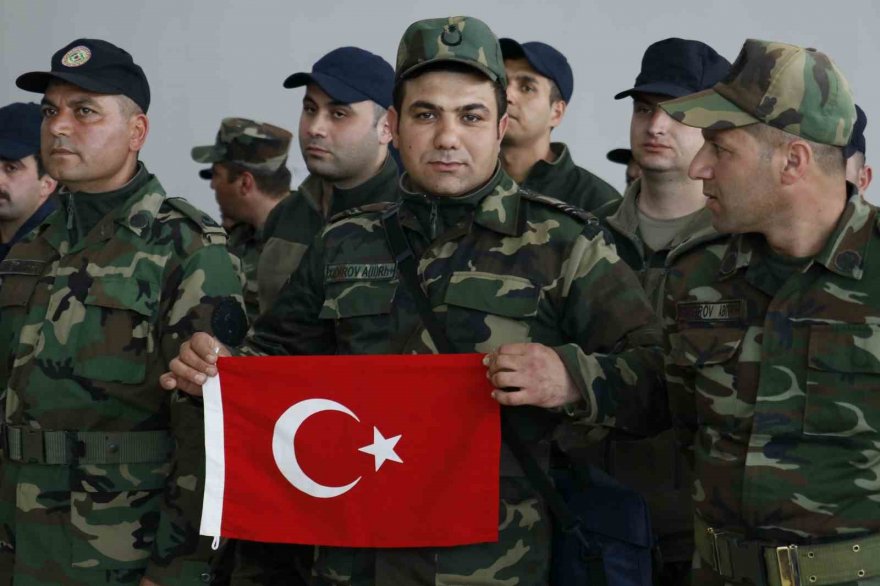 Azerbaycan arama-kurtarma ekibi Adana’dan ülkelerine uğurlandı