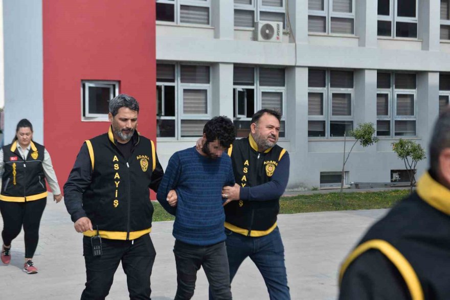 Bebek arabası çalan sevgililer tutuklandı: O anlar kamerada