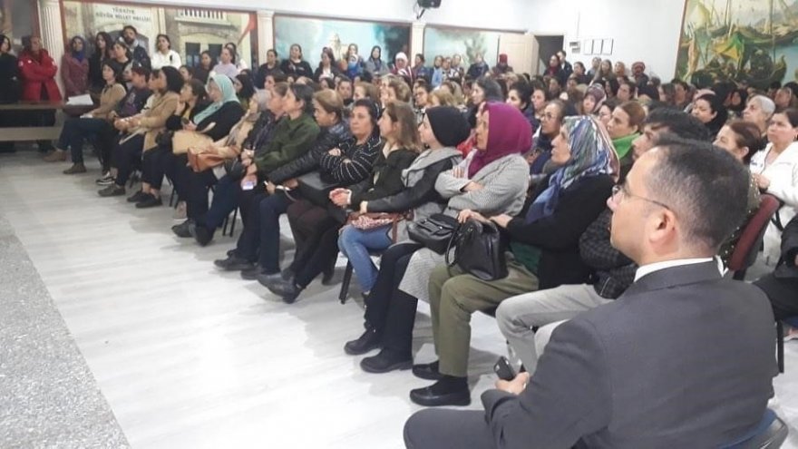 Adana Ceyhan’da “Deprem sonrasında psikolojik sağlamlık” semineri