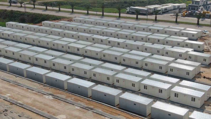 Adana’da 2 bin depremzedeye 509 konteyner
