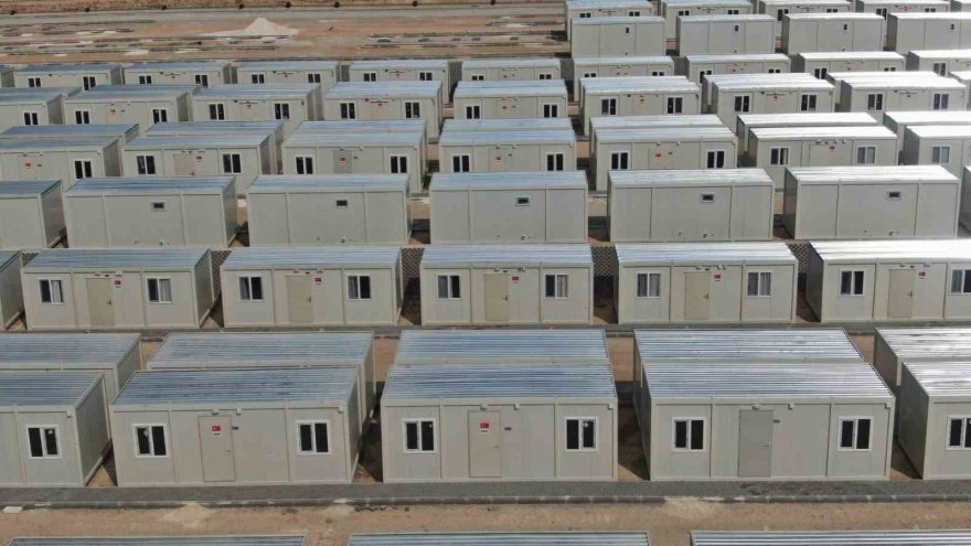 Adana’da 2 bin depremzedeye 509 konteyner