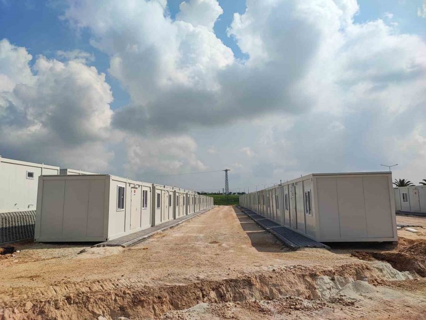 Adana’da 2 bin depremzedeye 509 konteyner