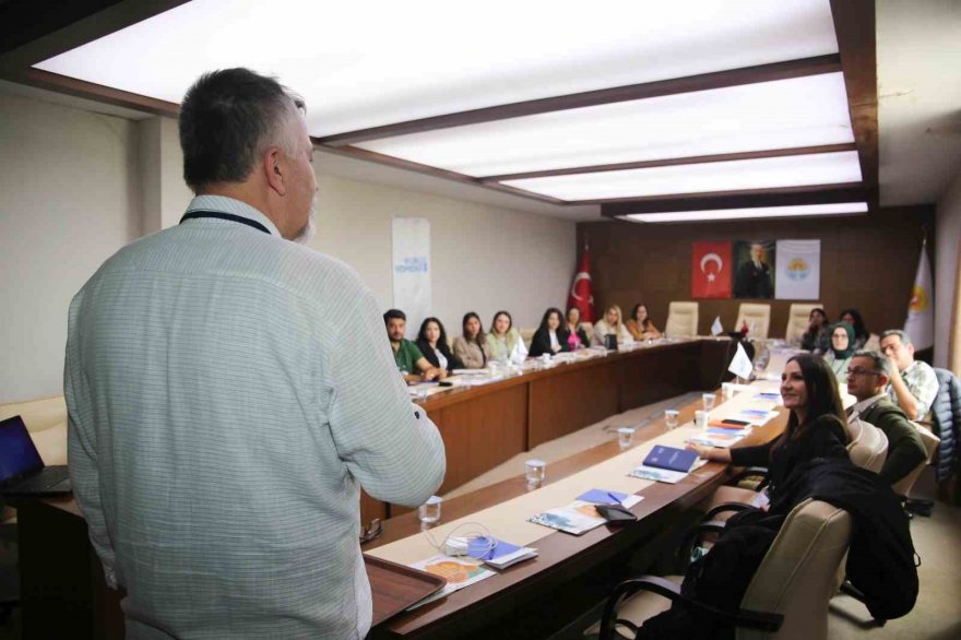 Adana Büyükşehir Belediyesi, kadın erkek eşitliğinin sağlanmasına yönelik personel eğitimlerine devam ediyor