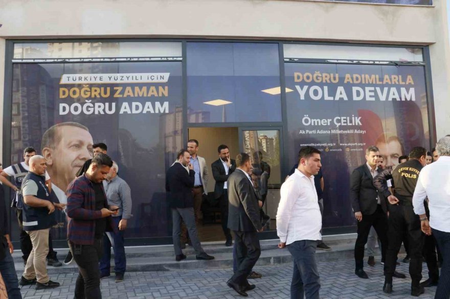 Adana’da Ak Parti Seçim bürosunda bulunan görevli uğradığı bıçaklı saldırıda yaralandı
