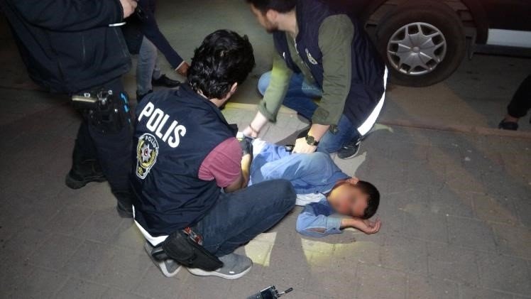 112 ekipleri müdahaleye gittiği şahıs tarafından saldırıya uğradı