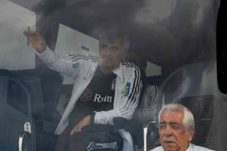 Beşiktaş kafilesi Adana’ya geldi