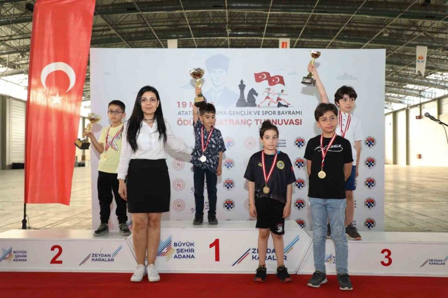 Satranç turnuvası ödül töreni yapıldı