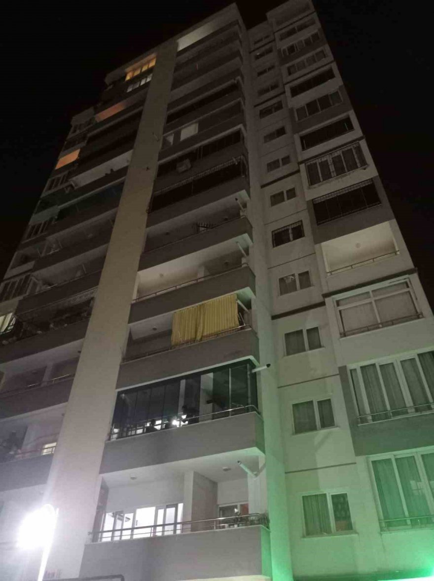 Adana’da 15 yaşındaki çocuk 14. kattan düşerek hayatını kaybetti