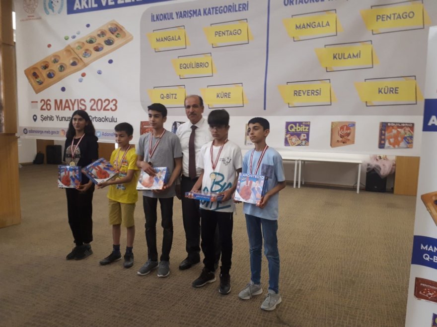 Akıl ve zeka oyunları turnuvasında Kozanlı öğrenciler birinci oldu