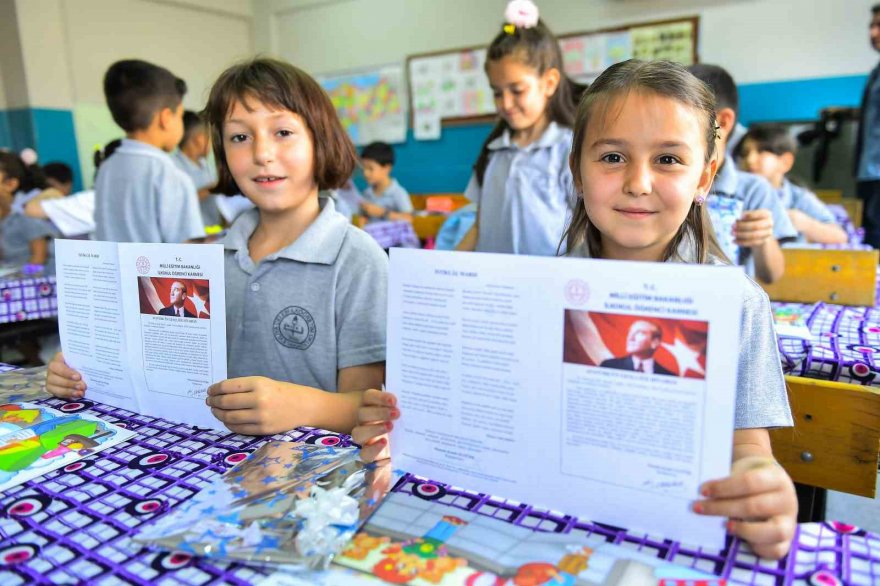 Adana’da 517 bin 728 öğrenci karne aldı