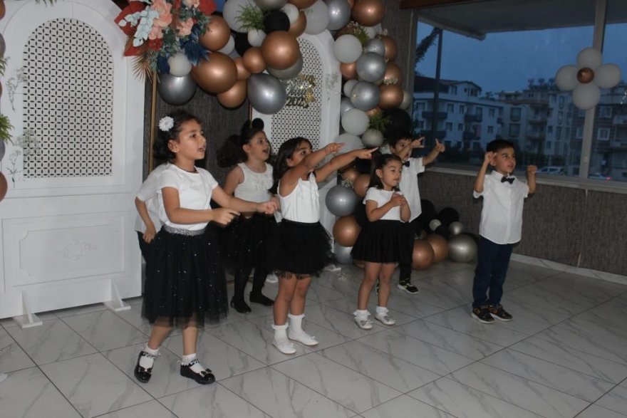 Ceyhan Fen Lisesi’ndeki anasınıfı ilk mezunlarını verdi