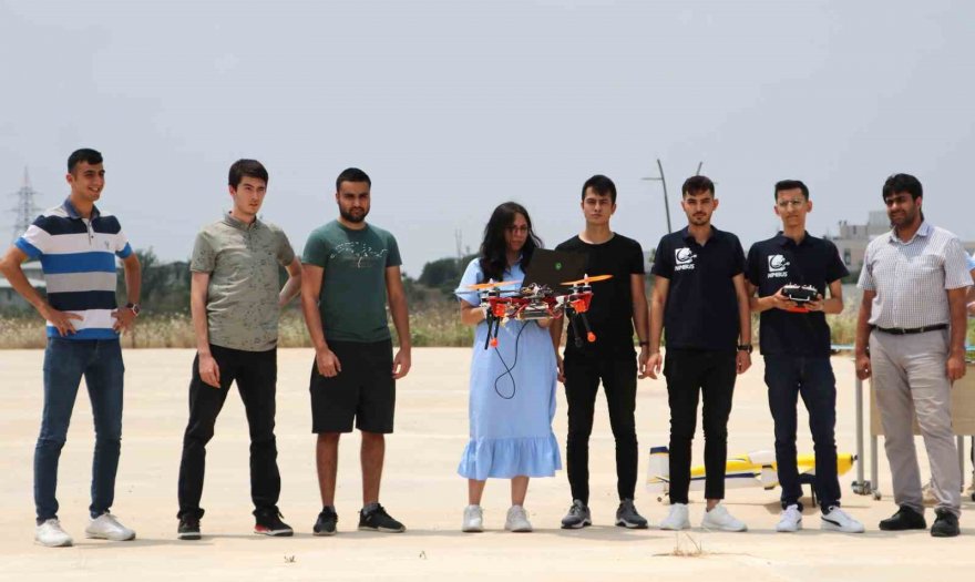 İnsansız hava araçları yapıp, okul pistinde deniyorlar