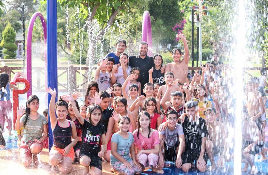 Adana sıcağında serinleten eğlence