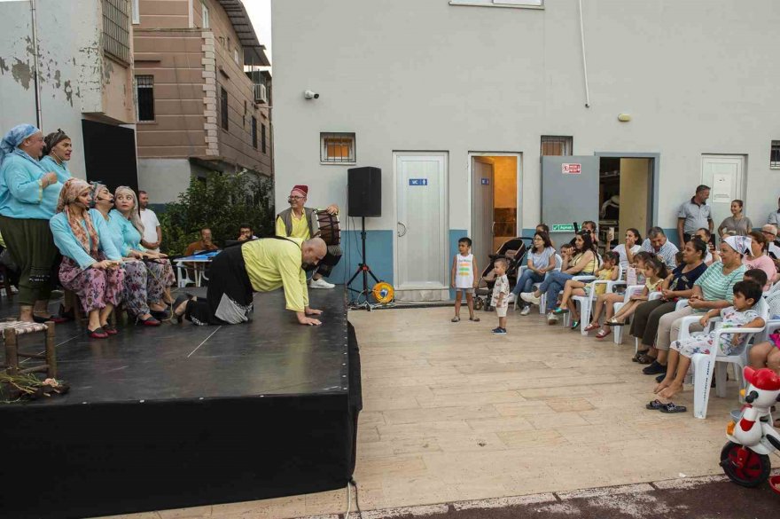 Seyhan Belediyesi sanatı sokağa taşıdı