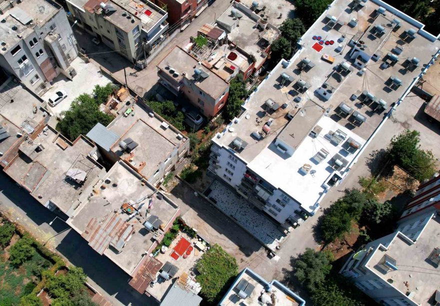 Salça sezonu başladı, damlar kızardı