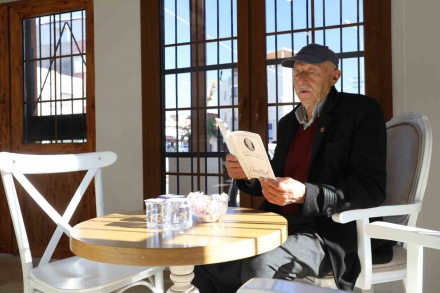 Yüreğir’de emeklilere ‘Emekli Kütüphanesi’ açıldı