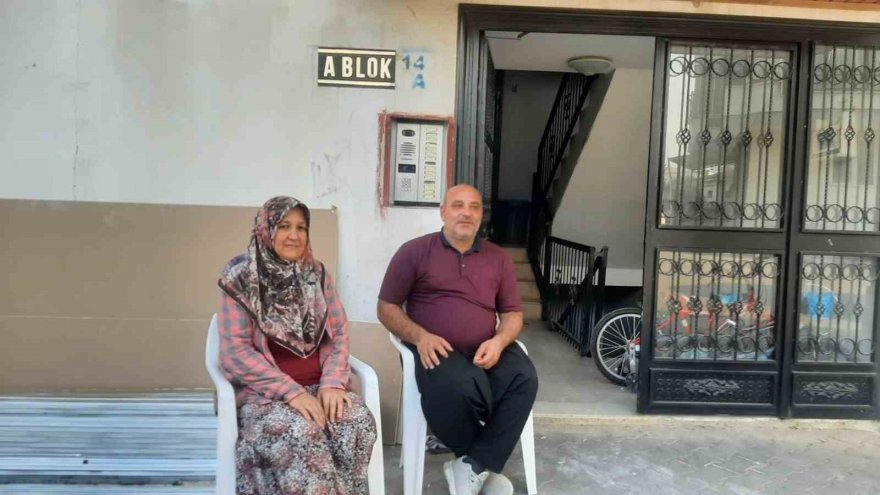 Adana'da apartman sakinleri sopayla nöbet tutmaya başladı
