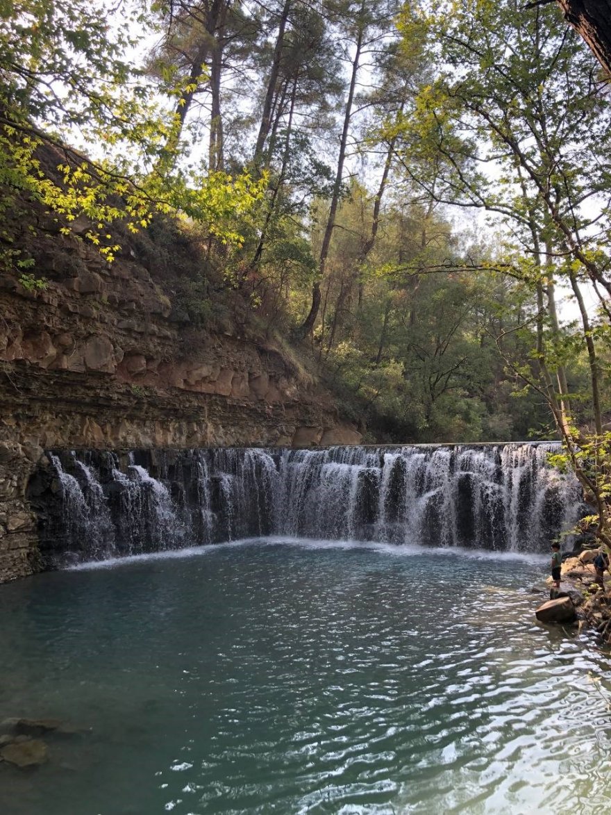 Adana’da Yedigöze Şelalesi ve milli parklar ziyaretçi akınına uğruyor