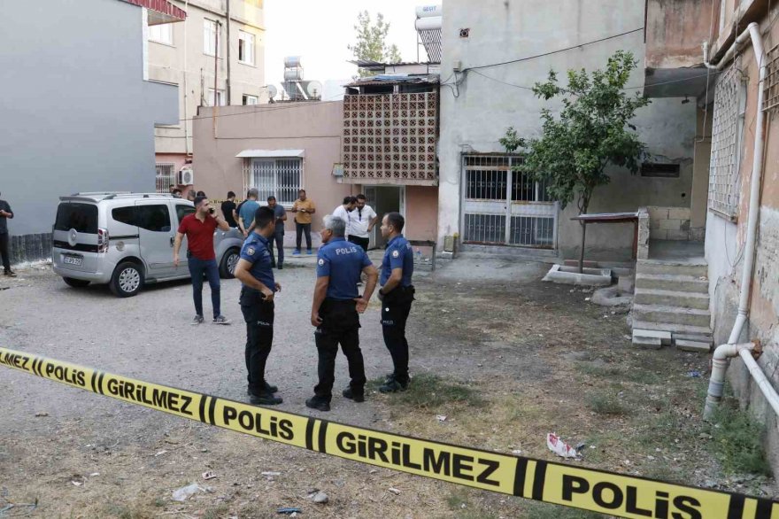 Adana'da uyuşturucu bağımlısı mangal başında ailesine kurşun yağdırdı: Annesi, ağabeyi ile eşi, 2 yeğeni...