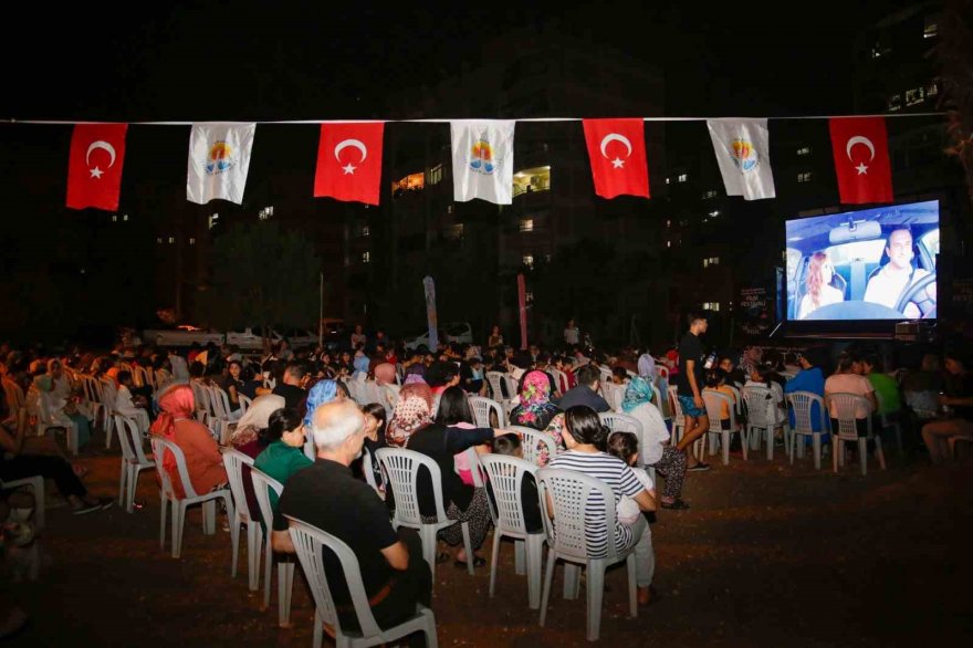 Yıldızların altında sinema keyfi