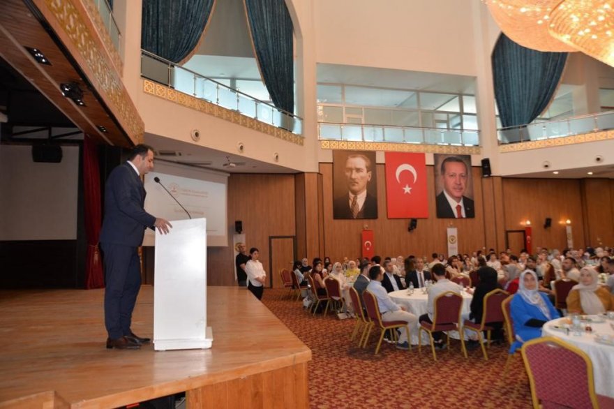 Yüreğir Kaymakamlığı ve Yüreğir Belediyesi'nden yeni atanan 400 öğretmene 