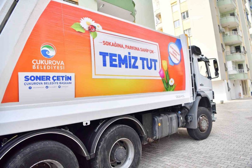 Adana’da bir evden 20 ton çöp çıktı