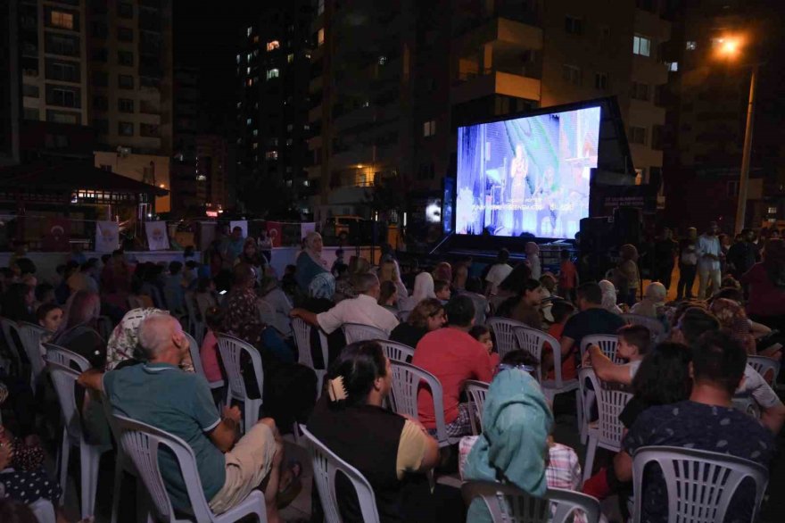 Adanalıların yazlık sinema nostaljisi sürüyor