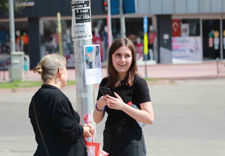 Esrarengiz ilan görenleri hayrete düşürdü