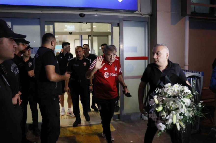 Beşiktaş, Adana’ya geldi