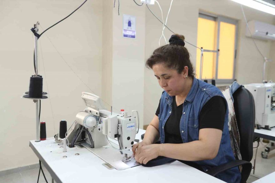 İşçi kıyafetlerini üretmek için kuruldu, şimdi binlerce kişiye hizmet veriyor