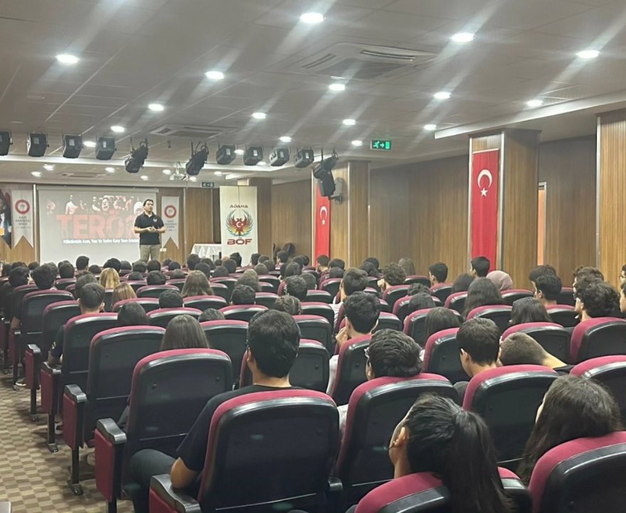 Öğrencilere terör uyarısı konferansı