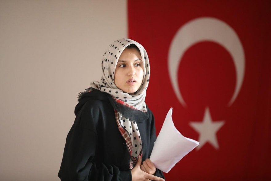 Başkan Akgedik öğrencileri yalnız bırakmadı