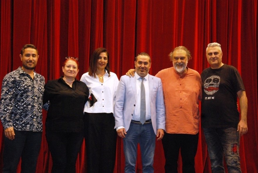 ÇDSO 1.Ferit Tüzün Uluslararası Orkestra Şefliği ödülleri verildi