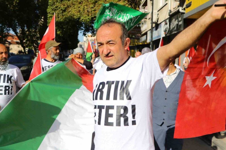 Filistin’e yürüyen grup bir gece dinlendiği Adana’dan Hatay’a hareket etti