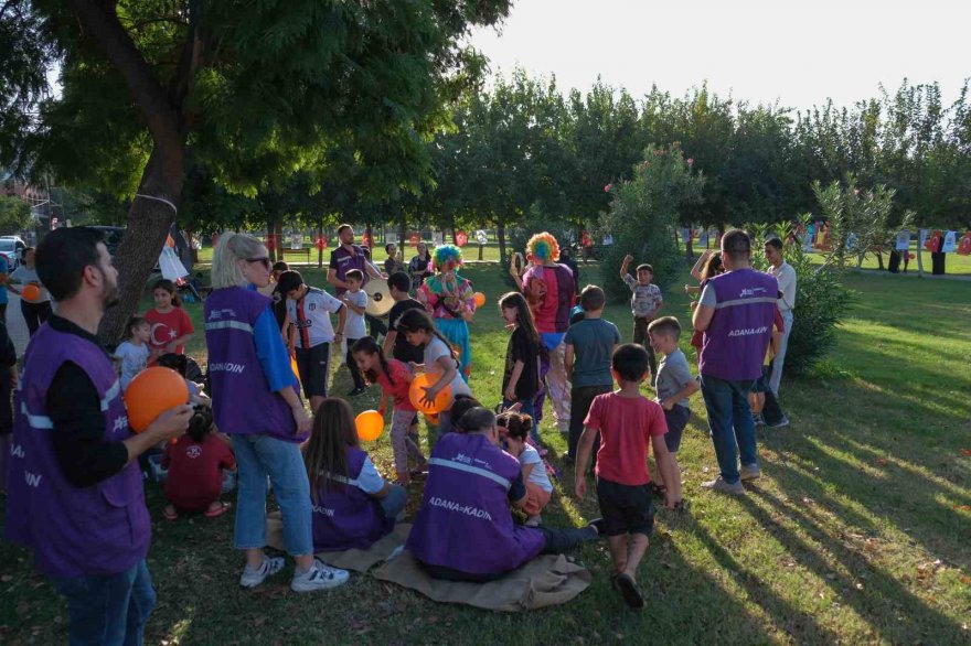 Adana Büyükşehir Belediyesi'nden çocuk panayırlarında Cumhuriyet kutlamaları