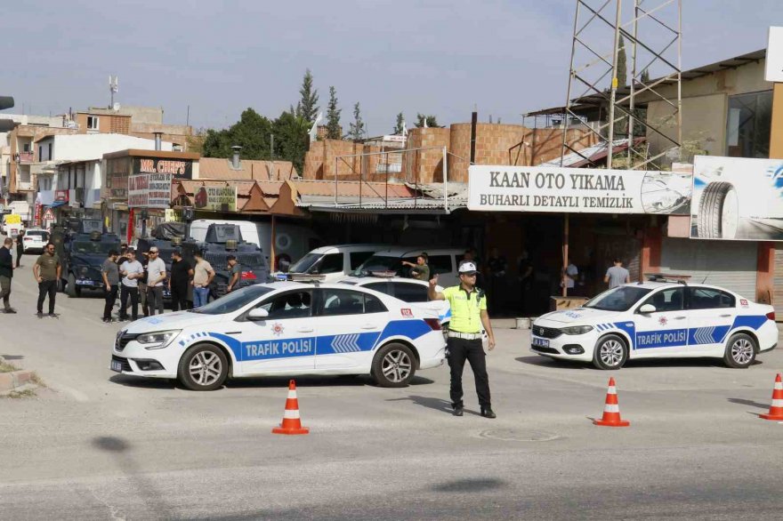 İncirlik'te gergin anlar: Gaziantep'ten gelen grup İncirlik’e girmeye çalıştı