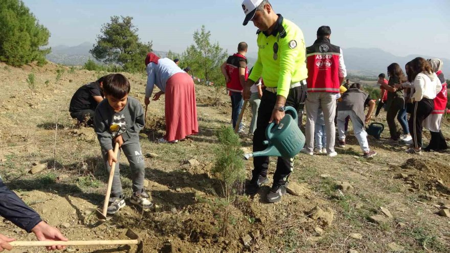 Adana’da 2023 yılı içinde 95 bin 800 fidanın toprakla buluşması hedefleniyor
