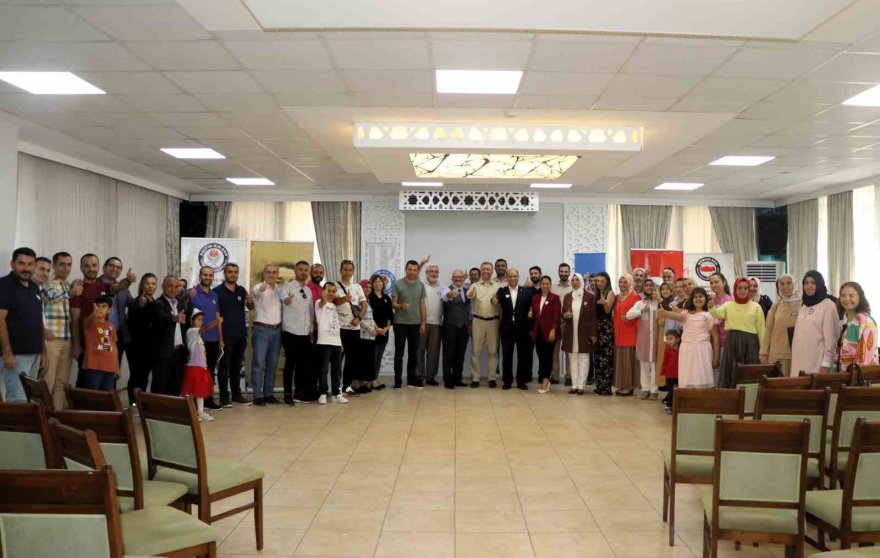 Eğitim-Bir-Sen Adana Şubesi’nden eğitimcilere ‘Öğretmen Akademisi’