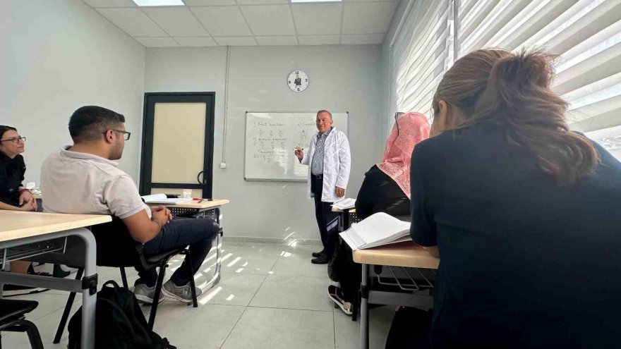 Seyhan Belediyesinin Engelli KPSS kursları başladı